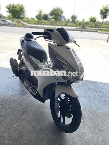 Honda blade