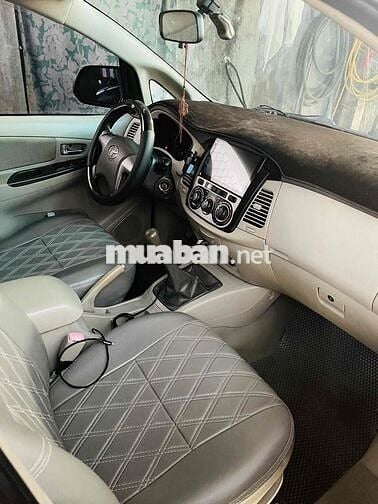 Toyota Innova 2015 2.0E - 250000 km