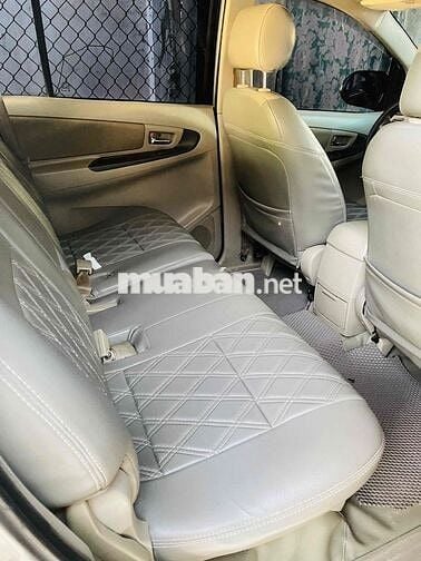 Toyota Innova 2015 2.0E - 250000 km