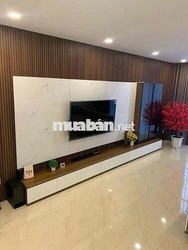 Nhà 3 tầng vị trí kinh doanh Hoà Xuân đường 10,5m