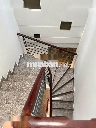 Cho thuê nhà mặt tiền đường Lê Văn Sỹ, dt 4x18 trệt 2 lầu