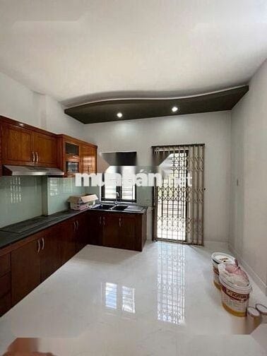 Cho thuê nhà mặt tiền đường Lê Văn Sỹ, dt 4x18 trệt 2 lầu
