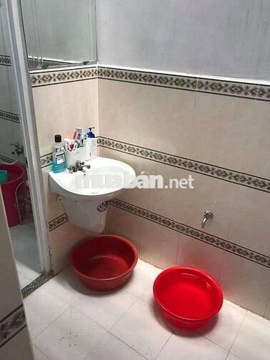 Nhà mới ,hẻm 6m 3pn 2wc .nguyên văn quá