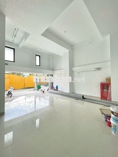 CHO THUÊ MẶT BẰNG KINH DOANH HẺM Ô TÔ SÂN RỘNG