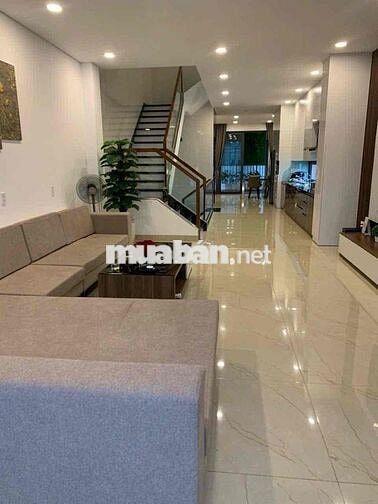 Nhà 3 tầng vị trí kinh doanh Hoà Xuân đường 10,5m