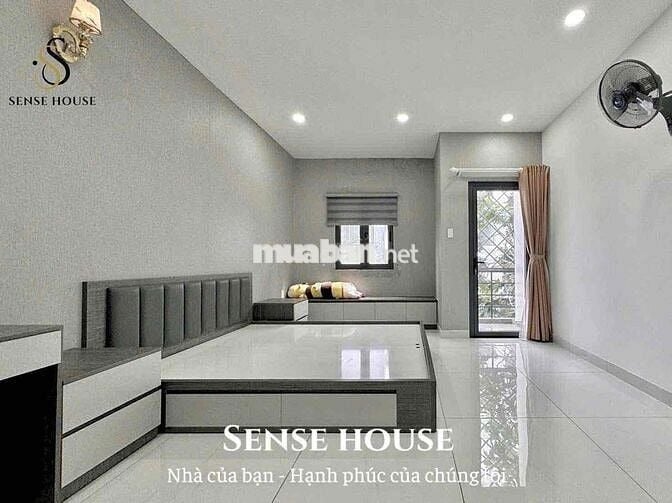 CHO THUÊ CĂN HỘ BAN CÔNG MỚI NGAY HAI BÀ TRƯNG FULL NỘI THẤT GIÁ RẺ