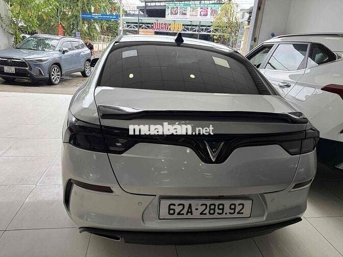 VinFast Lux A2.0 2021 Premium 2.0 AT - 57000 km