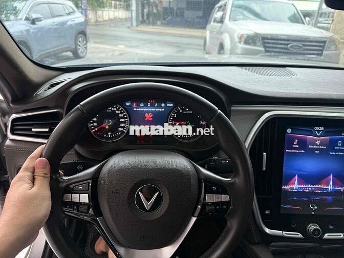 VinFast Lux A2.0 2021 Premium 2.0 AT - 57000 km