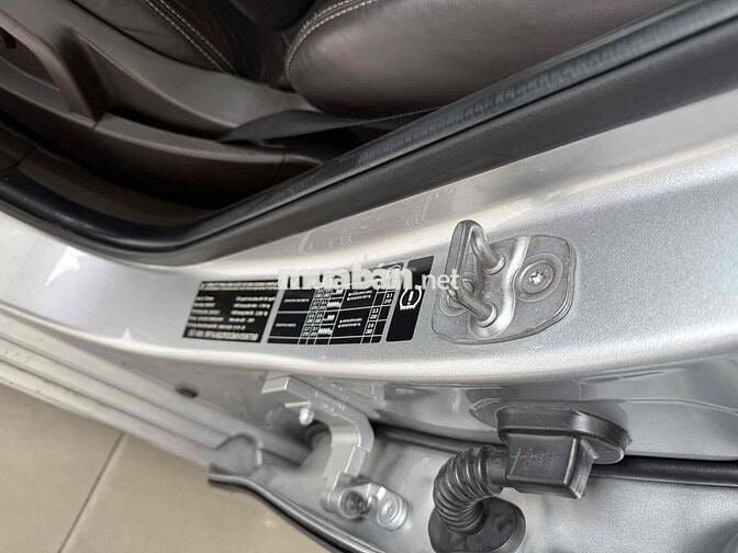 VinFast Lux A2.0 2021 Premium 2.0 AT - 57000 km