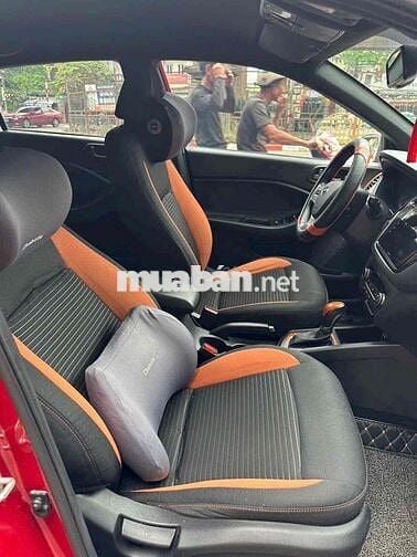 Hyundai i20 2017 Active 1.4 AT - 70000 km