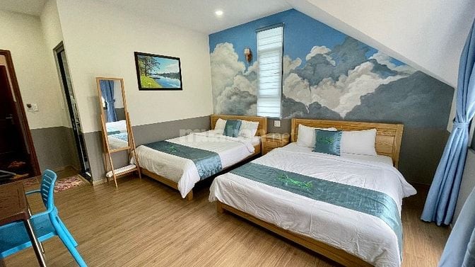 -Cho thuê ngắn hoặc lâu dài nhà Mặt Tiền,mới đẹp nội thất đúng như hìn