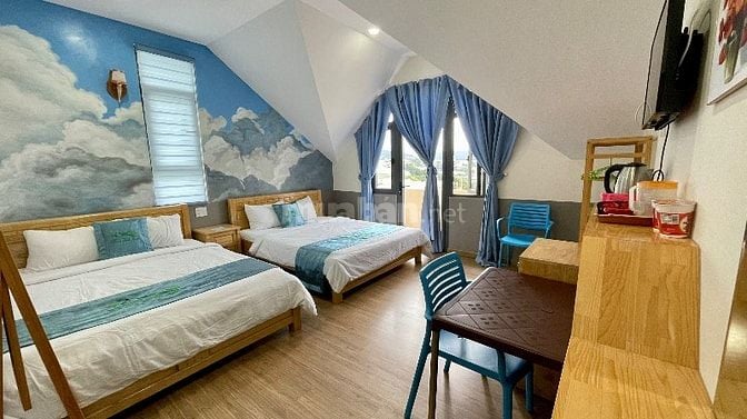 -Cho thuê ngắn hoặc lâu dài nhà Mặt Tiền,mới đẹp nội thất đúng như hìn