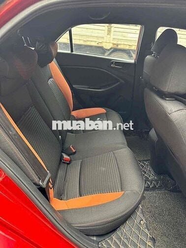 Hyundai i20 2017 Active 1.4 AT - 70000 km