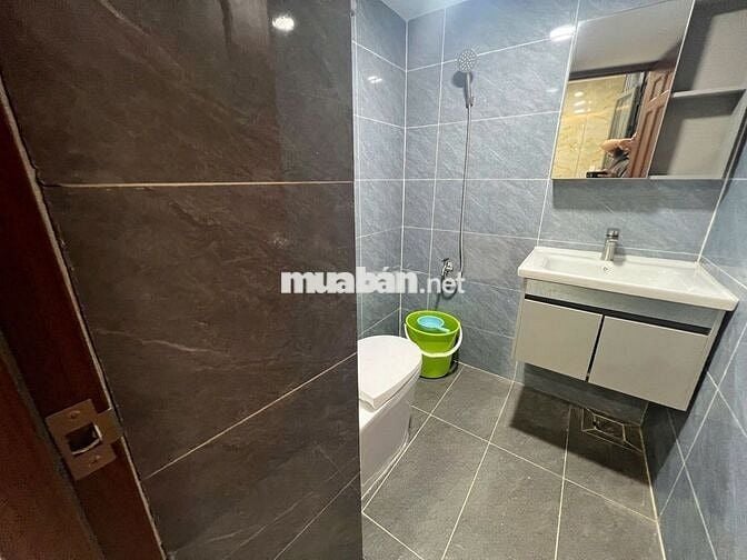nhà cho thuê mới 100% ở 124/38 trần quang khải P.tân định quận 1