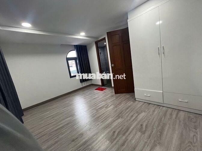 nhà cho thuê mới 100% ở 124/38 trần quang khải P.tân định quận 1