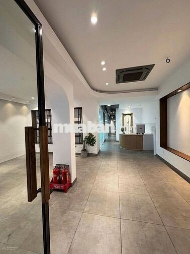 MẶT BẰNG TRỆT 200M2-NGUYỄN THỊ MINH KHAI,Q 3-ĐẸP HIỆN ĐẠI,CHO THUÊ 6X