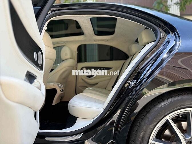 E300 AMG Model 2022- 41000 km chỉ từ 300tr