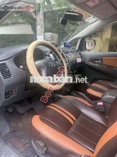 Toyota Innova 2.0E 2013