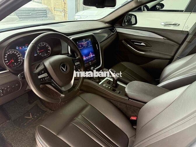 VinFast Lux A2.0 2021 Premium 2.0 AT - 57000 km