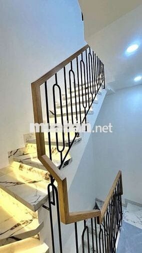 HXT 40M2, 4 tầng vào ở ngay nội thất siêu đẹp ngay sát MT Phan Huy Ích