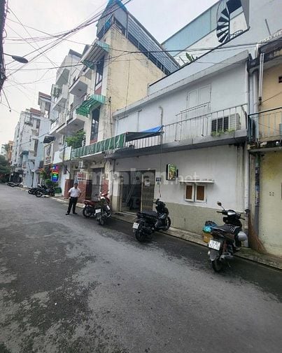 Bán nhà 654/8 Cộng Hòa, P.13, Tân Bình, ngay nhà ga T3