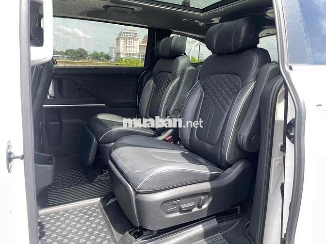 Hyundai Custin 2024 Cao Cấp 2.0T - 34000 km