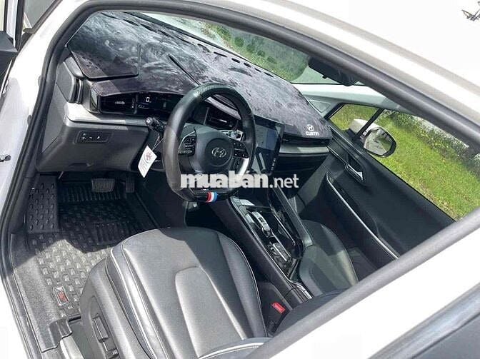 Hyundai Custin 2024 Cao Cấp 2.0T - 34000 km