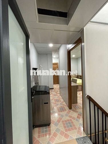 nhà NC 2PN Bến Vân Đồn gần Khánh Hội cầu Camettle đh Ng Tất Thành