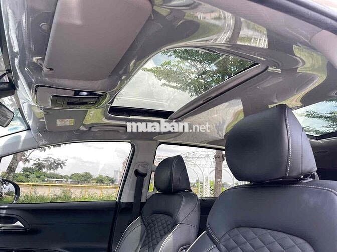 Hyundai Custin 2024 Cao Cấp 2.0T - 34000 km
