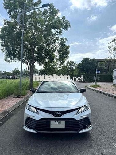 Toyota Camry 2021 2.5Q - 21000 km