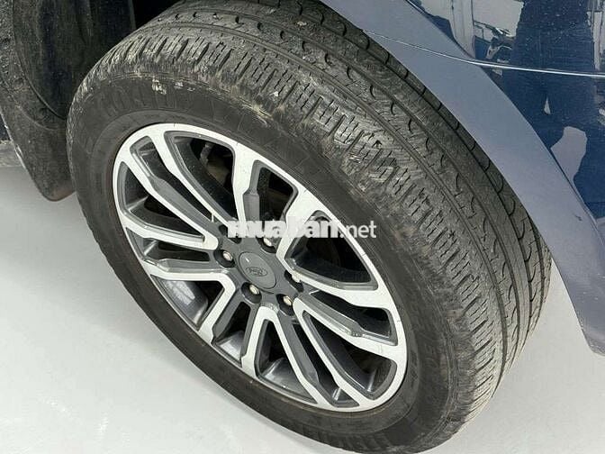 FORD EVEREST TITANIUM 2022