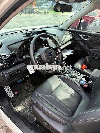 Subaru Forester 2024 siêu lướt còn bảo hành