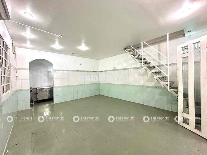 NHÀ 1 TRỆT 1 LỬNG 2 WC RỘNG 70m2 CÓ SÂN TRƯỚC - SẴN 2 MÁY LẠNH