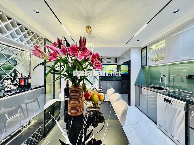 💥 Sốc giá nhà đường Nhiêu Tứ! 48m² giá chỉ 5tỷ6 – nhanh tay kẻo lỡ!