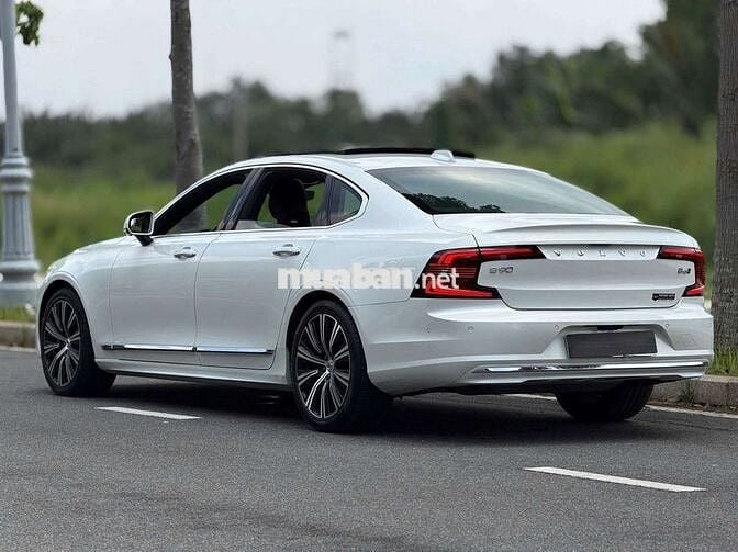 VOLVO S90 2021