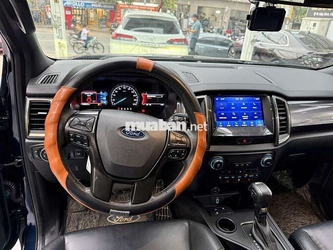 FORD EVEREST TITANIUM 2022