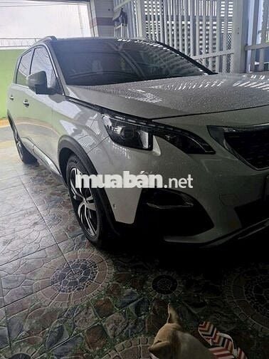 Ô tô Peugeot 5008 SX 2019 7 chỗ màu trắng