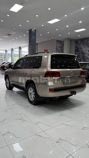 Bán Toyota Land Cruiser LC200, sản xuất 2016. Xe cực mới.