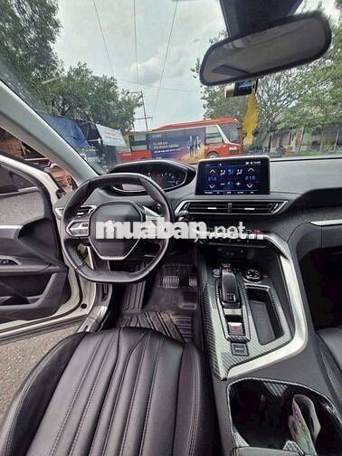 Ô tô Peugeot 5008 SX 2019 7 chỗ màu trắng