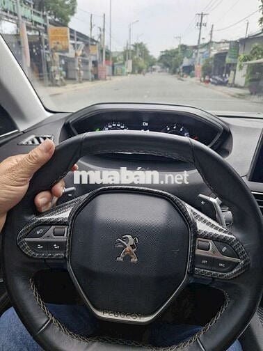 Ô tô Peugeot 5008 SX 2019 7 chỗ màu trắng