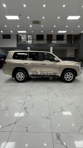 Bán Toyota Land Cruiser LC200, sản xuất 2016. Xe cực mới.