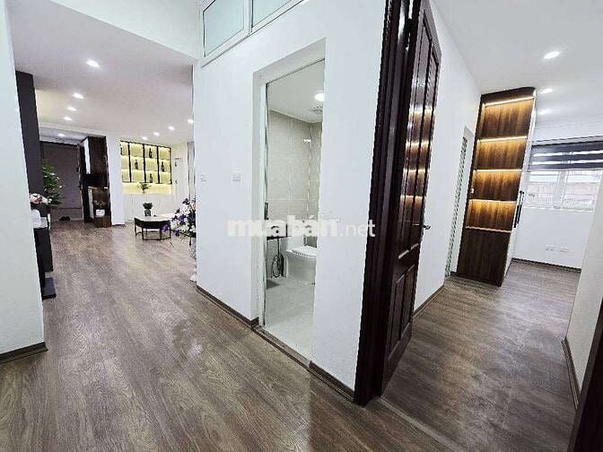 Căn hộ 3PN CC 172 Trần Bình - vị trí đắc địa - 102 M2 - 7.x TỶ