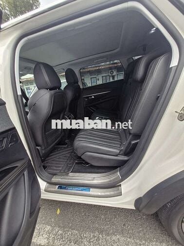 Ô tô Peugeot 5008 SX 2019 7 chỗ màu trắng