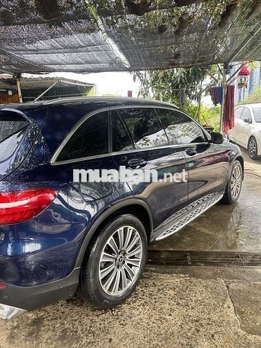 Mercedes Benz GLC Class 2018  - 30000 km