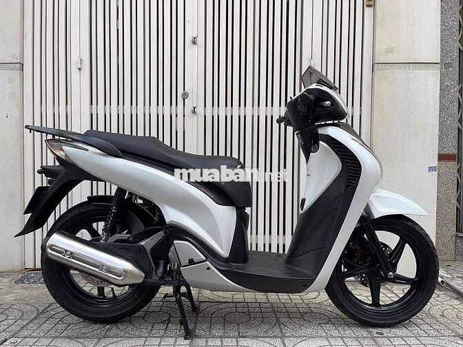 Honda SH150 Ý 2010 số máy 105 Trắng đen chính chủ