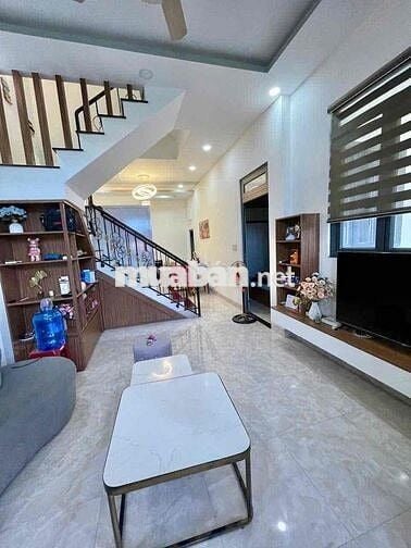 Nhà Đẹp Xuân Lạc Vĩnh Ngọc Nha Trang Hướng Đông Nam Gần Sông
