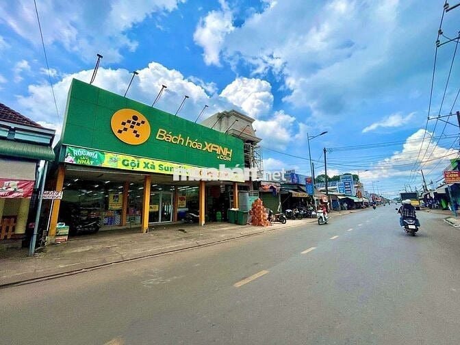Mặt tiền nhựa ngay chợ 5.5x30 full thổ cư