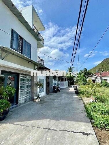 Nhà Đẹp Xuân Lạc Vĩnh Ngọc Nha Trang Hướng Đông Nam Gần Sông