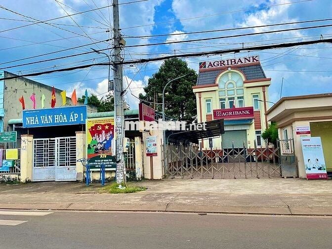 Mặt tiền nhựa ngay chợ 5.5x30 full thổ cư