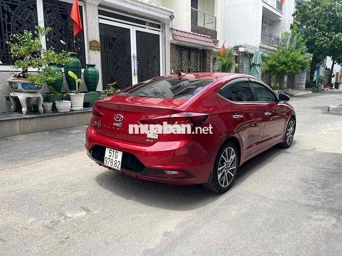 Hyundai Elantra 2019 2.0AT xe gia đình 1 chủ